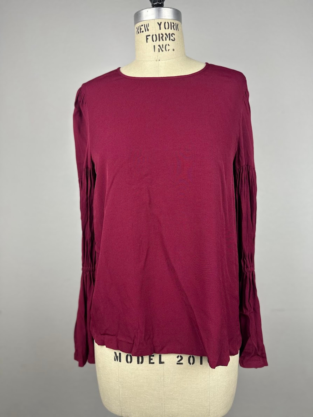 Club Monaco Viscose Blouse Top Burgundy Bell Sleeve M